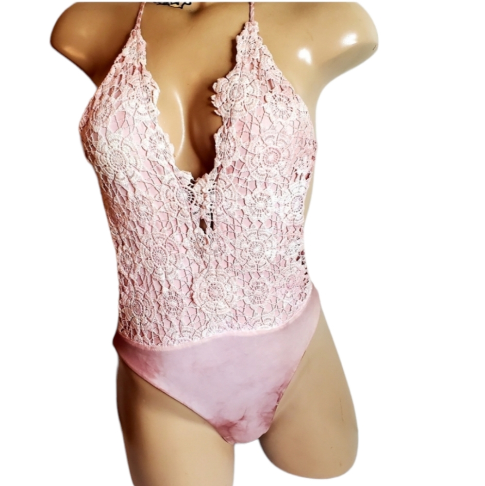Blue Life Womens 1 piece pink bodysuit size XS